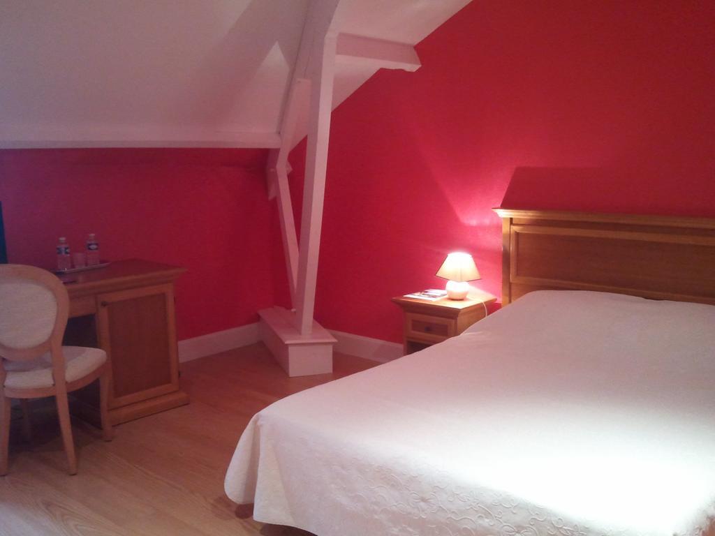 Hotel Chateau Sainte Marie Dompierre-sur-Charente Zimmer foto