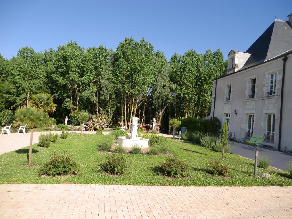 Hotel Chateau Sainte Marie Dompierre-sur-Charente Exterior foto
